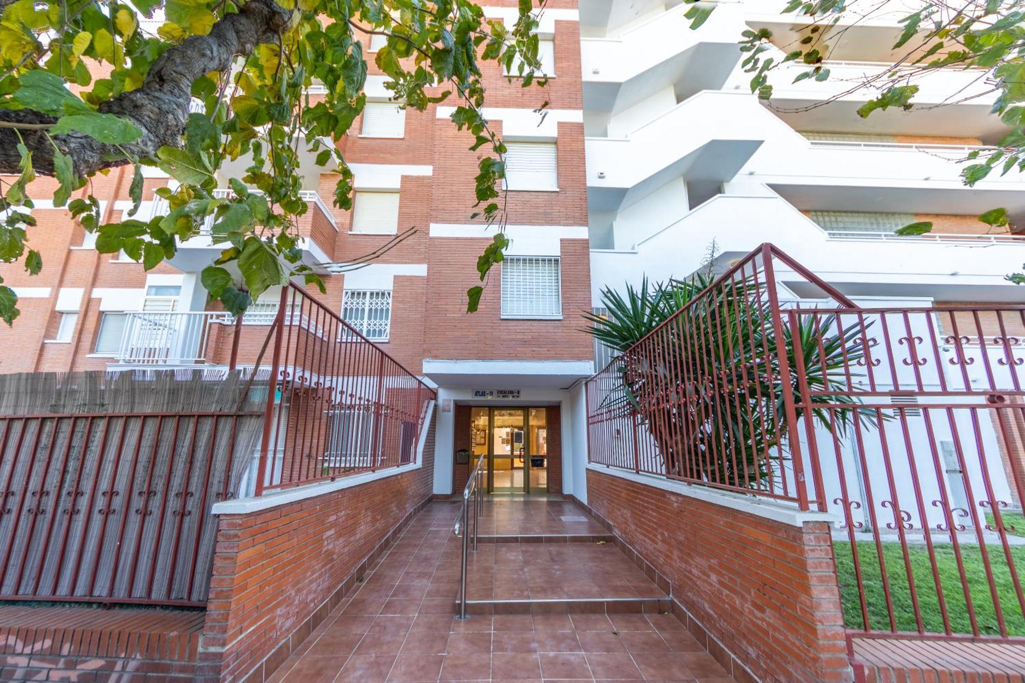 Apartamentos Atlas IV 萨洛 外观 照片