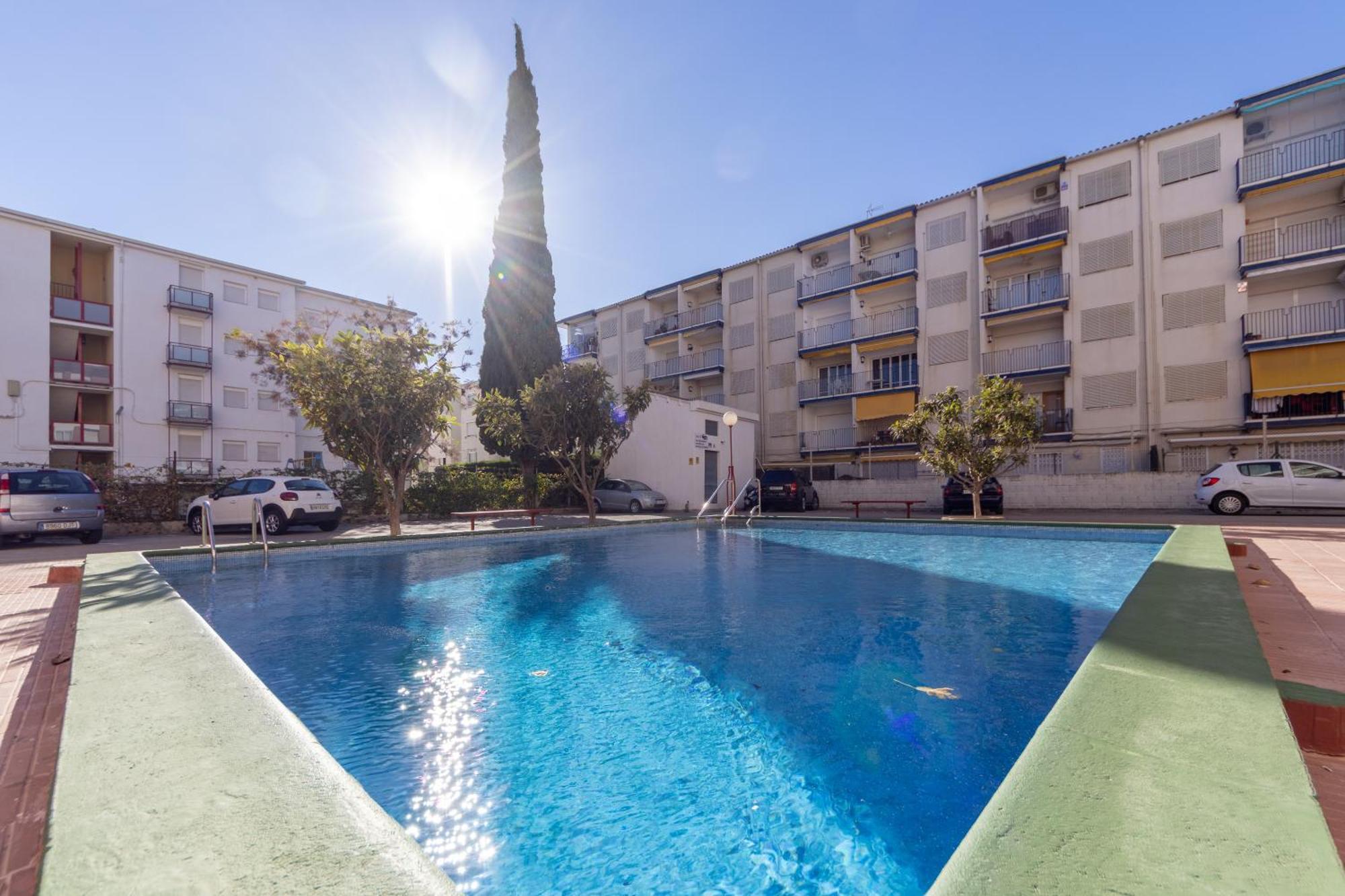 Apartamentos Atlas IV 萨洛 外观 照片